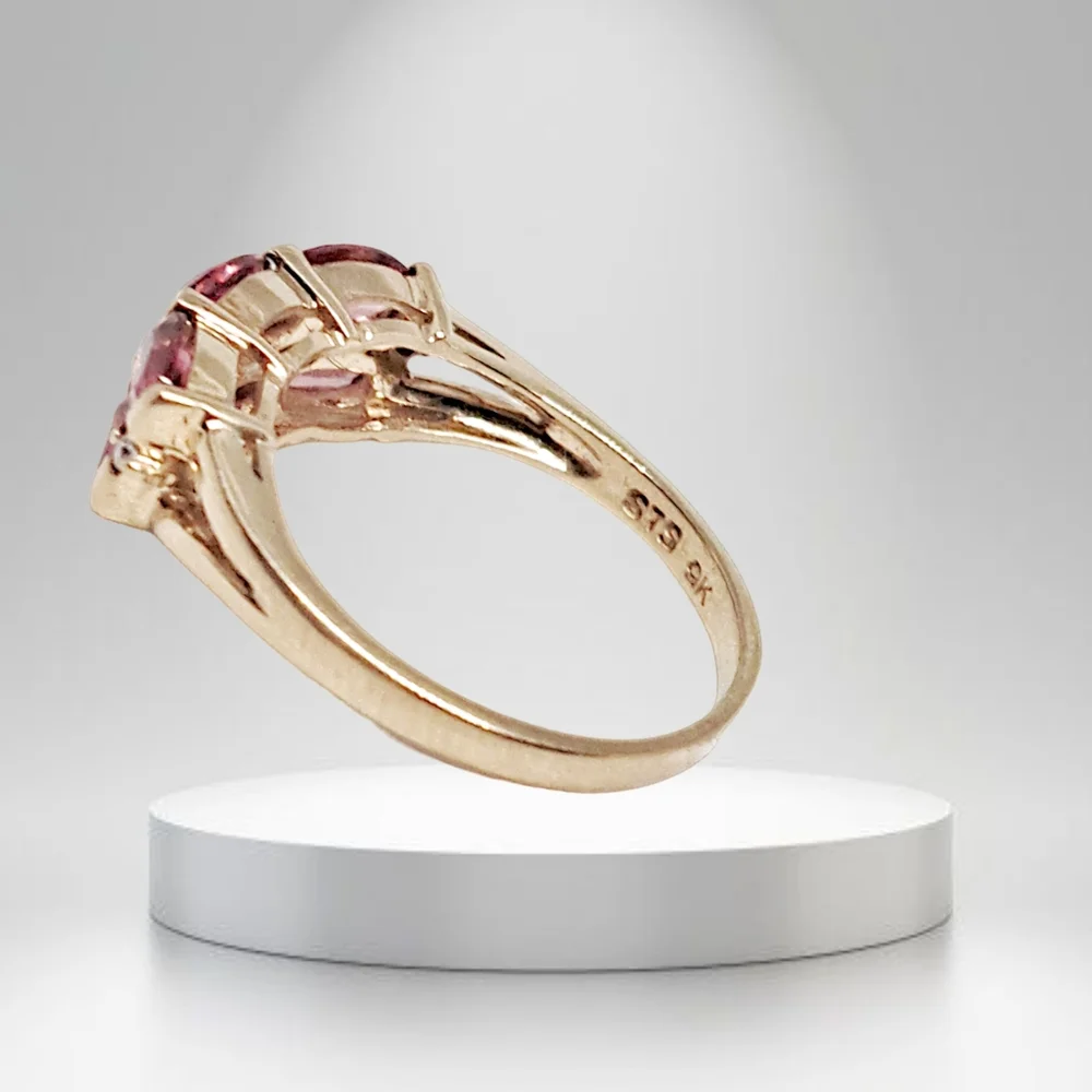 9K Yellow Gold Ring with Double Row Amethysts and 4 Diamonds - Picture 7 of 8